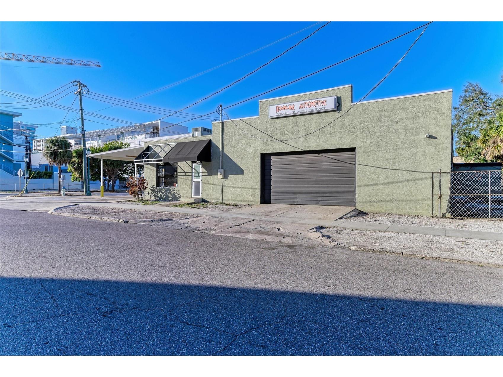 400 W Central Avenue Sarasota FL 34236 A4682282 image7