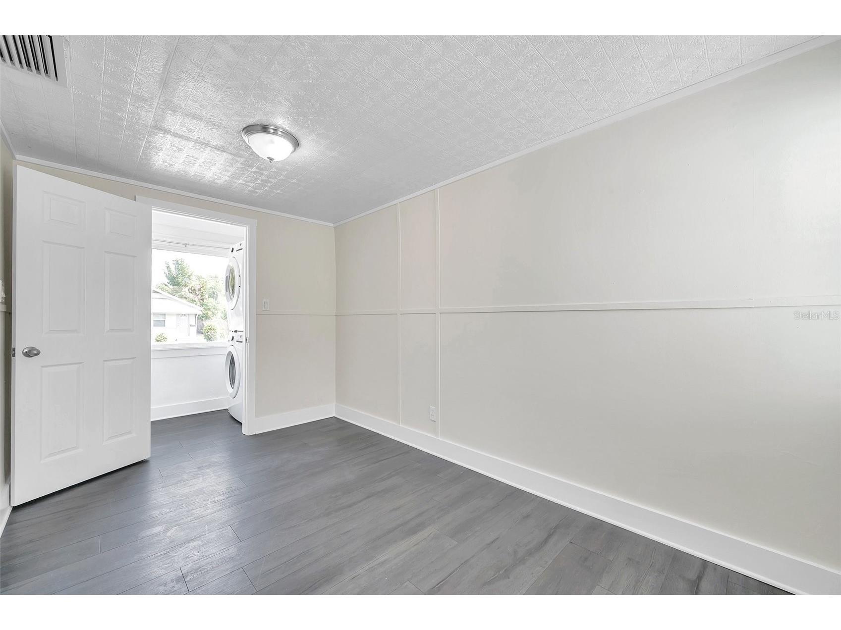 4000 10th Avenue N Saint Petersburg FL 33713 TB8493123 image14