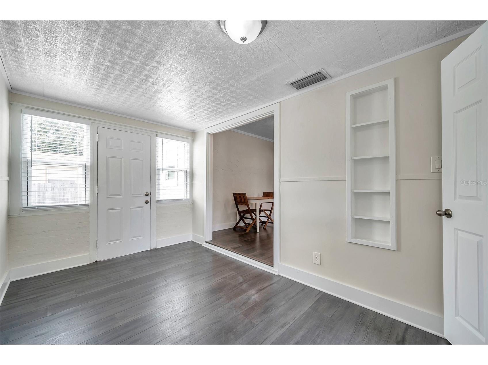 4000 10th Avenue N Saint Petersburg FL 33713 TB8493123 image15
