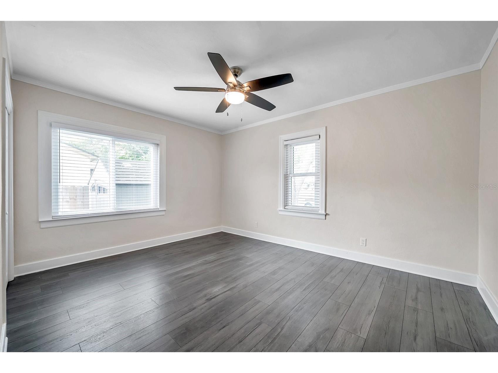 4000 10th Avenue N Saint Petersburg FL 33713 TB8493123 image17