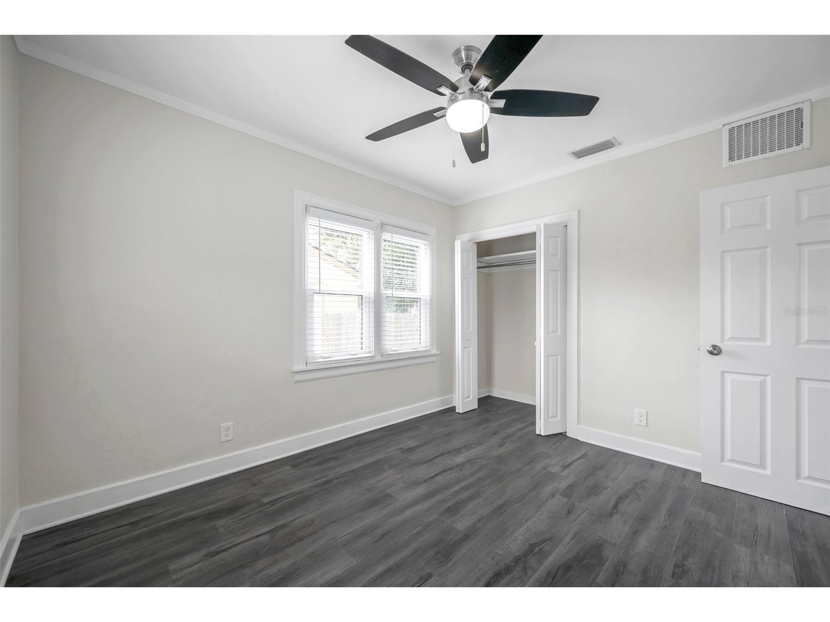 4000 10th Avenue N Saint Petersburg FL 33713 TB8493123 image20
