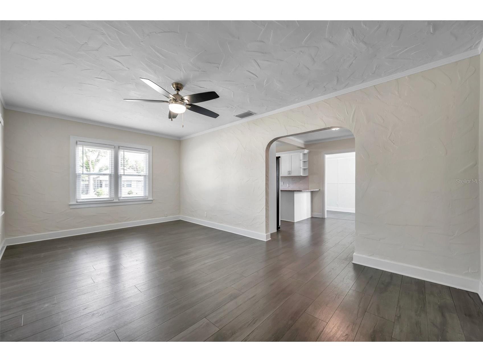 4000 10th Avenue N Saint Petersburg FL 33713 TB8493123 image4