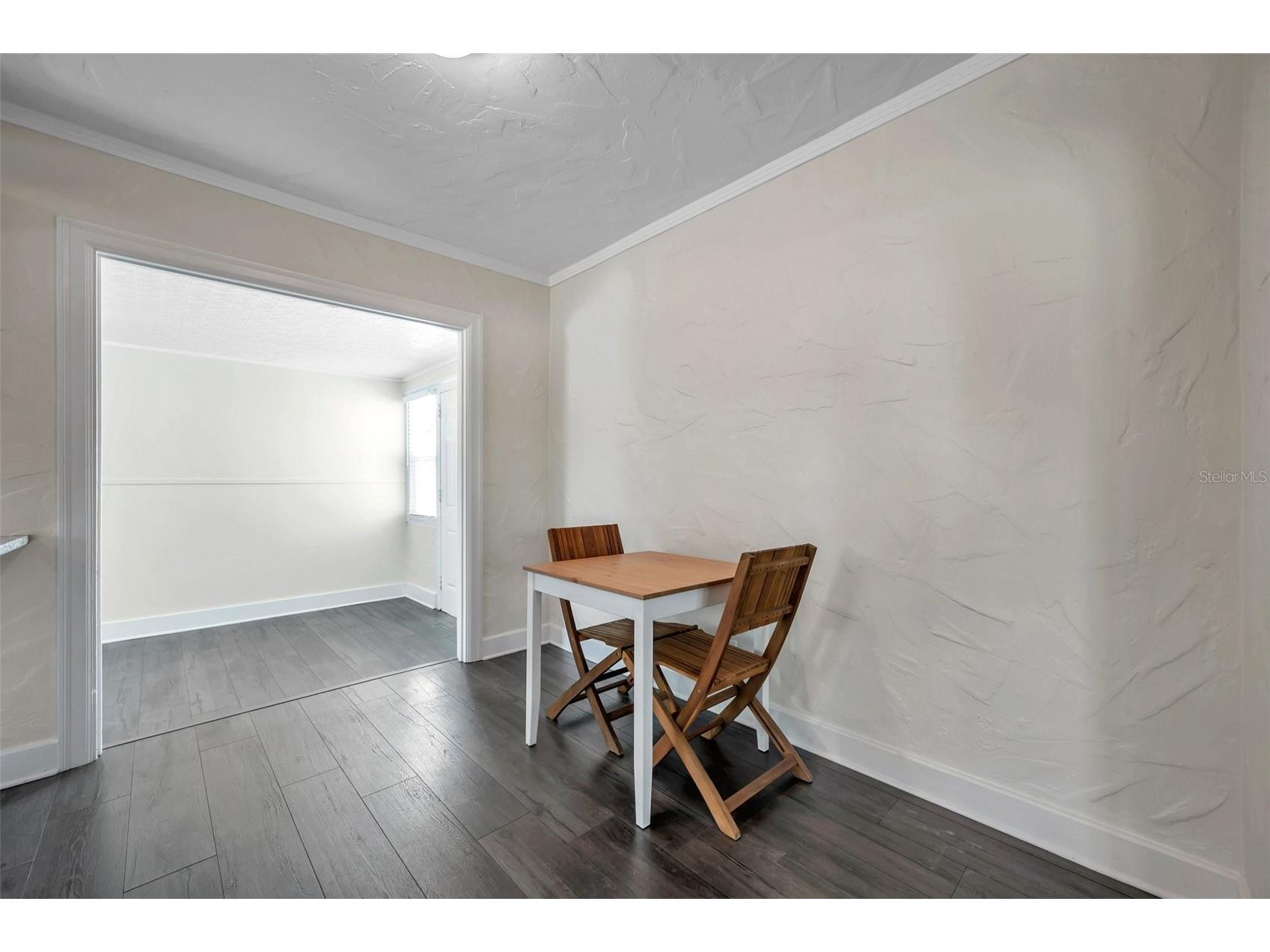 4000 10th Avenue N Saint Petersburg FL 33713 TB8493123 image8