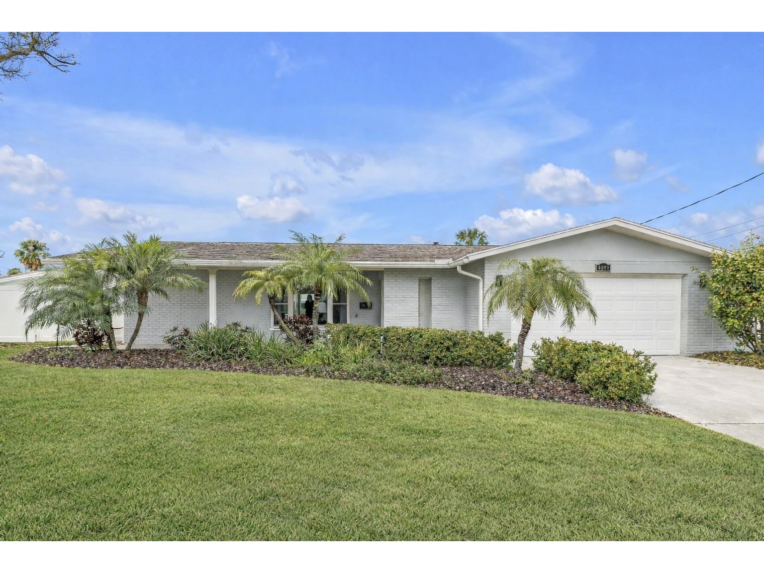 4000 14th Street NE Saint Petersburg FL 33703 - TAMPA BAY TB8477190 image1