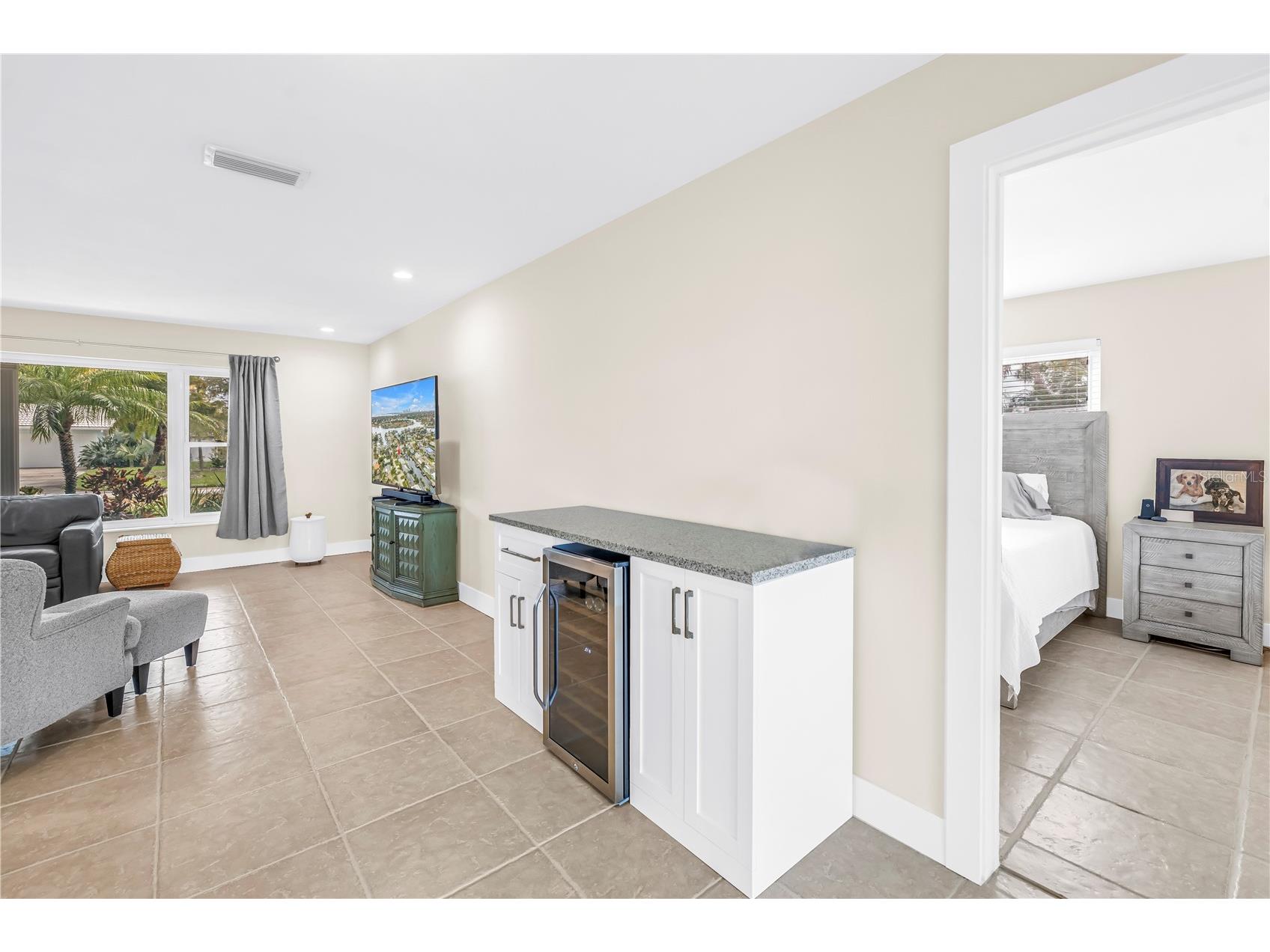 4000 14th Street NE Saint Petersburg FL 33703 - TAMPA BAY TB8477190 image11