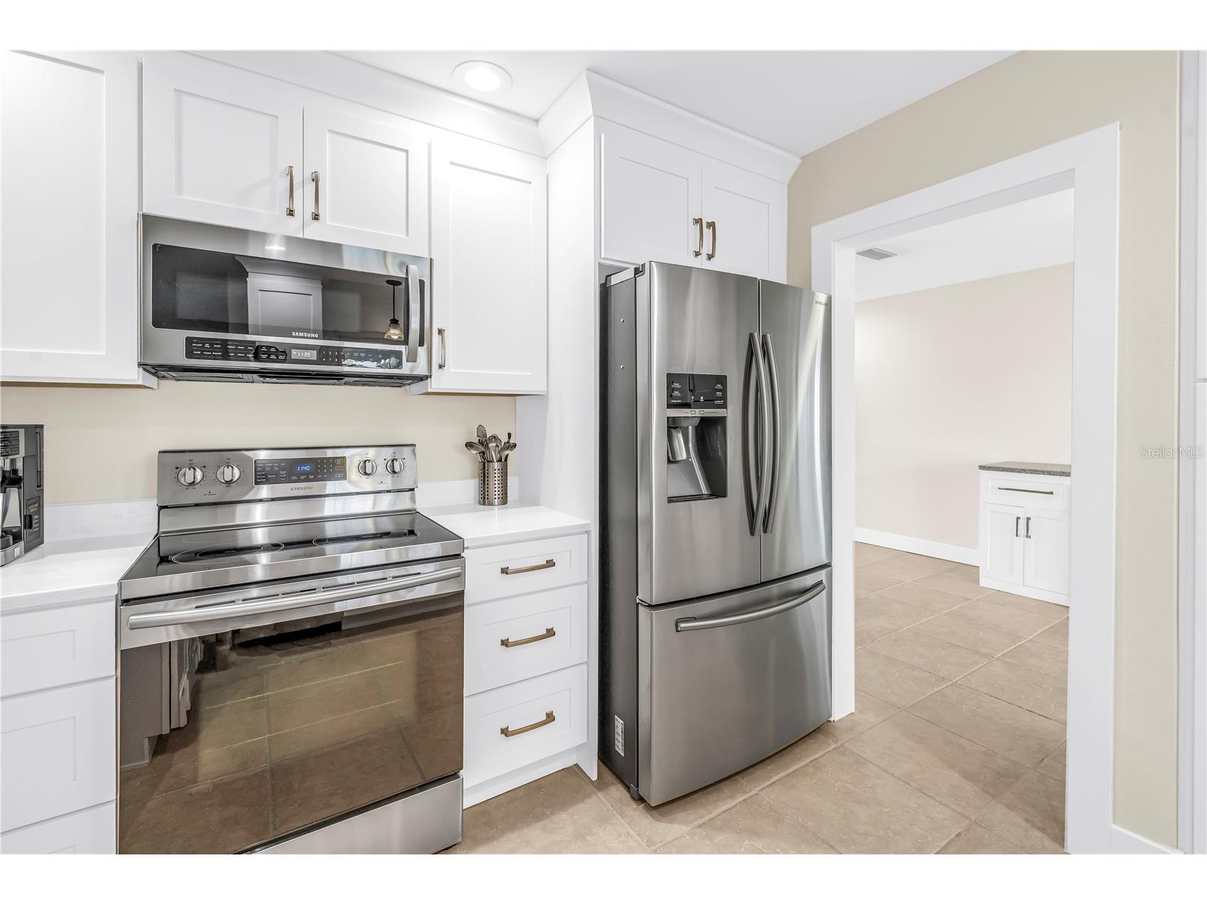 4000 14th Street NE Saint Petersburg FL 33703 - TAMPA BAY TB8477190 image15