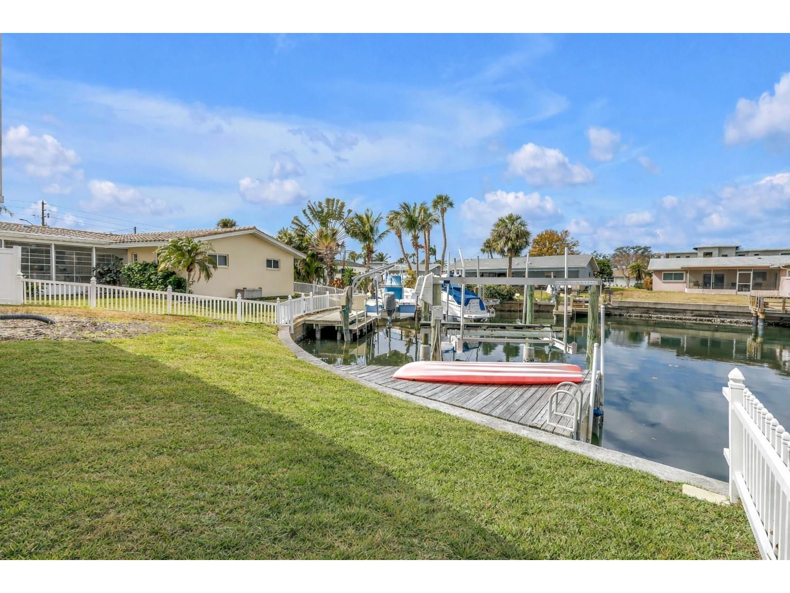 4000 14th Street NE Saint Petersburg FL 33703 - TAMPA BAY TB8477190 image37