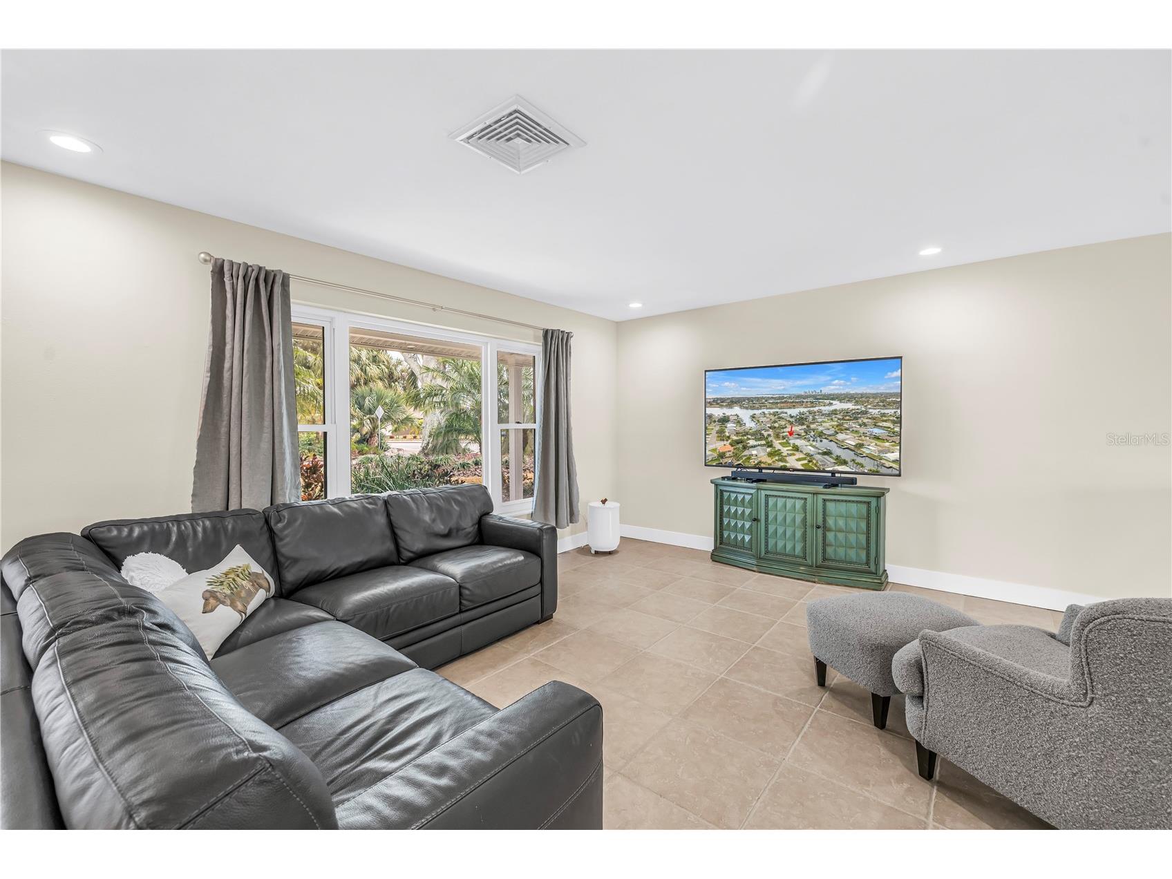 4000 14th Street NE Saint Petersburg FL 33703 - TAMPA BAY TB8477190 image8