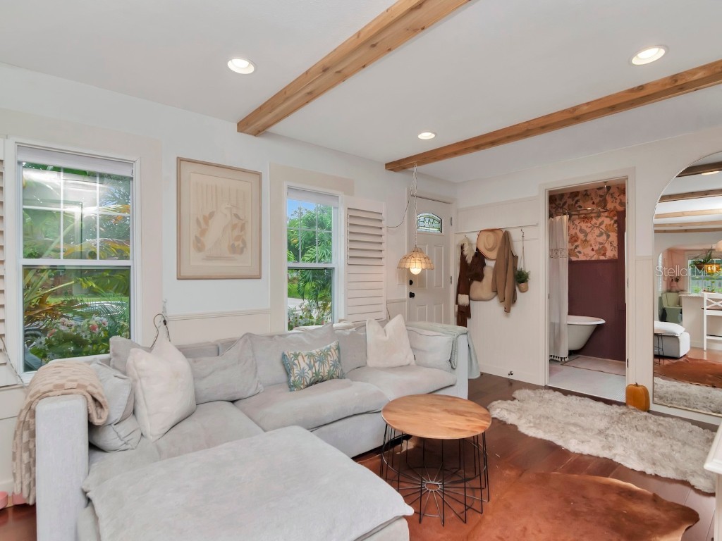 4000 3rd Avenue N Saint Petersburg FL 33713 TB8452703 image5