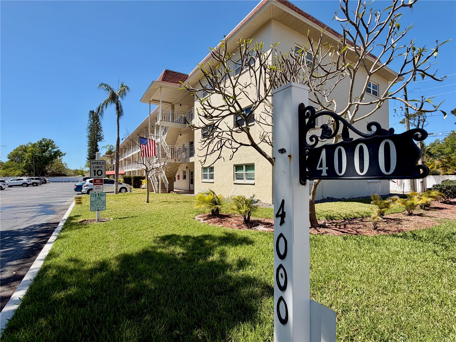 4000 3rd Street N #302 Saint Petersburg FL 33703 TB8489817 image1