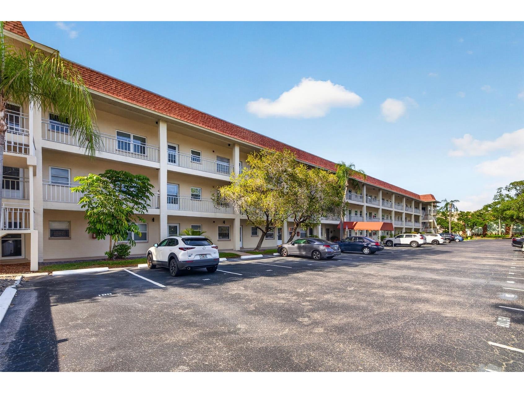 4000 3rd Street N #304 Saint Petersburg FL 33703 TB8514293 image2