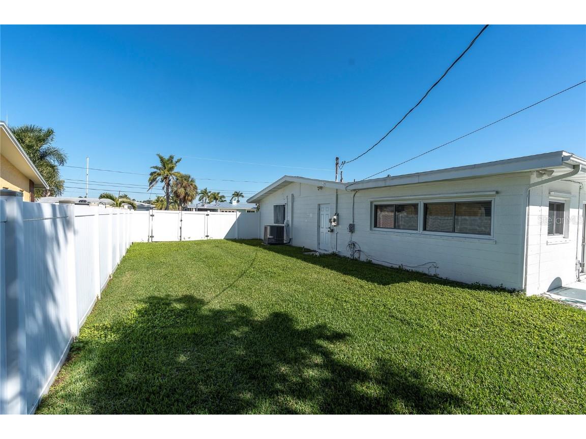 4000 49th Avenue S Saint Petersburg FL 33711 A4671303 image32
