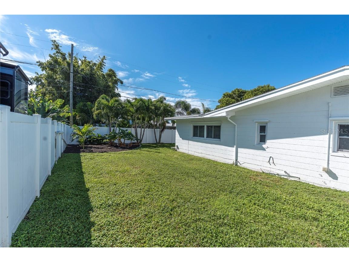 4000 49th Avenue S Saint Petersburg FL 33711 A4671303 image36