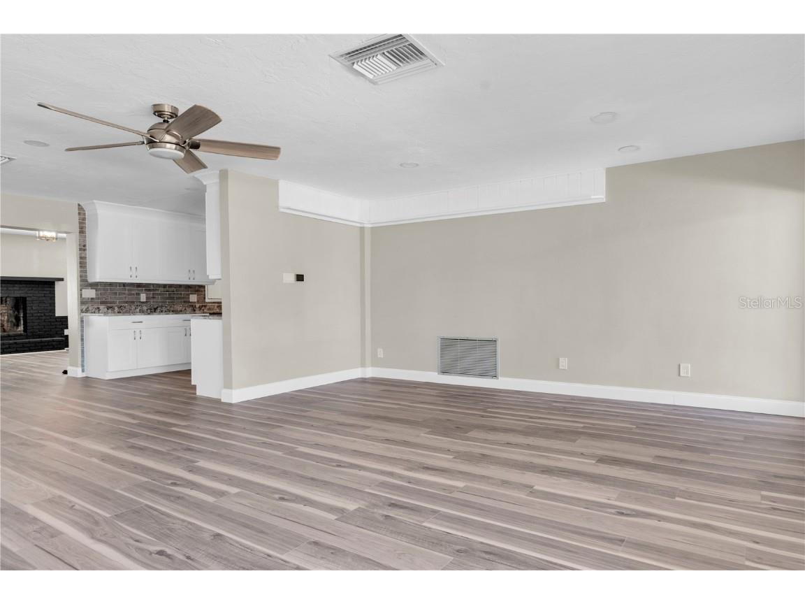 4000 49th Avenue S Saint Petersburg FL 33711 A4671303 image7