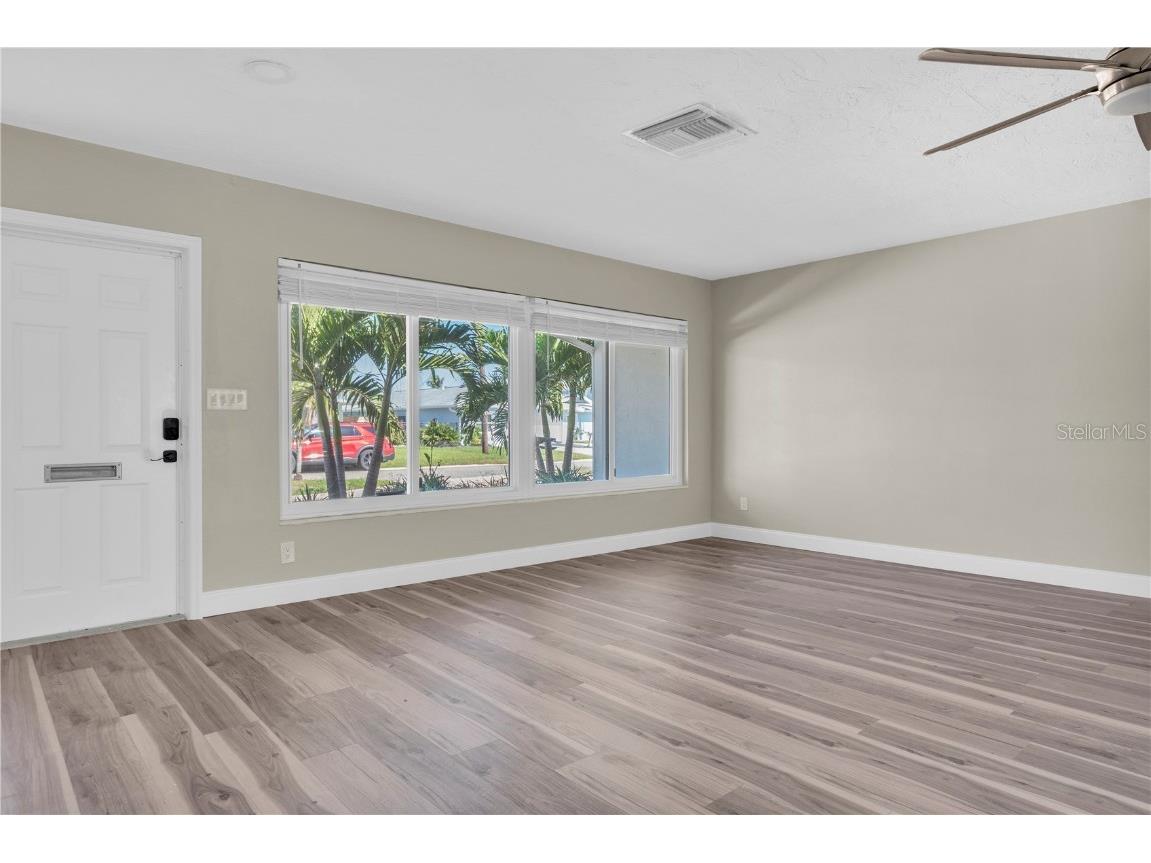 4000 49th Avenue S Saint Petersburg FL 33711 A4671303 image8