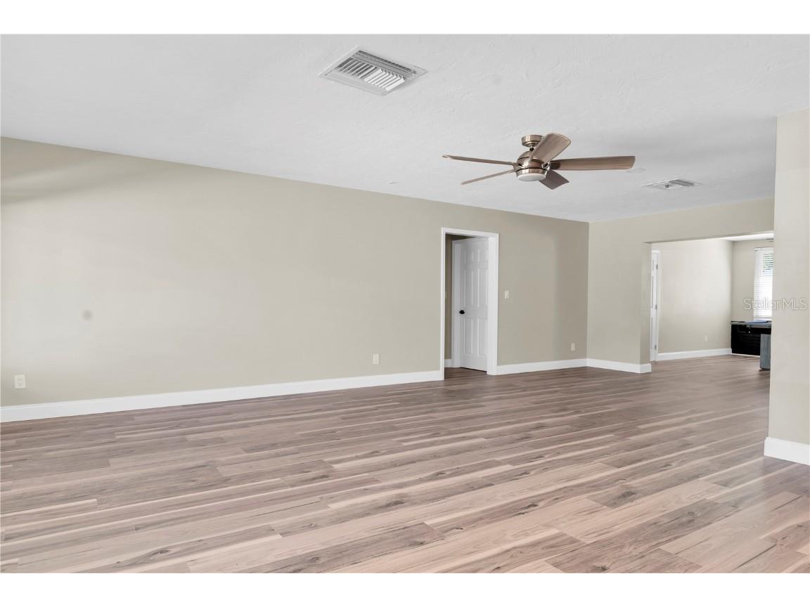 4000 49th Avenue S Saint Petersburg FL 33711 A4671303 image9