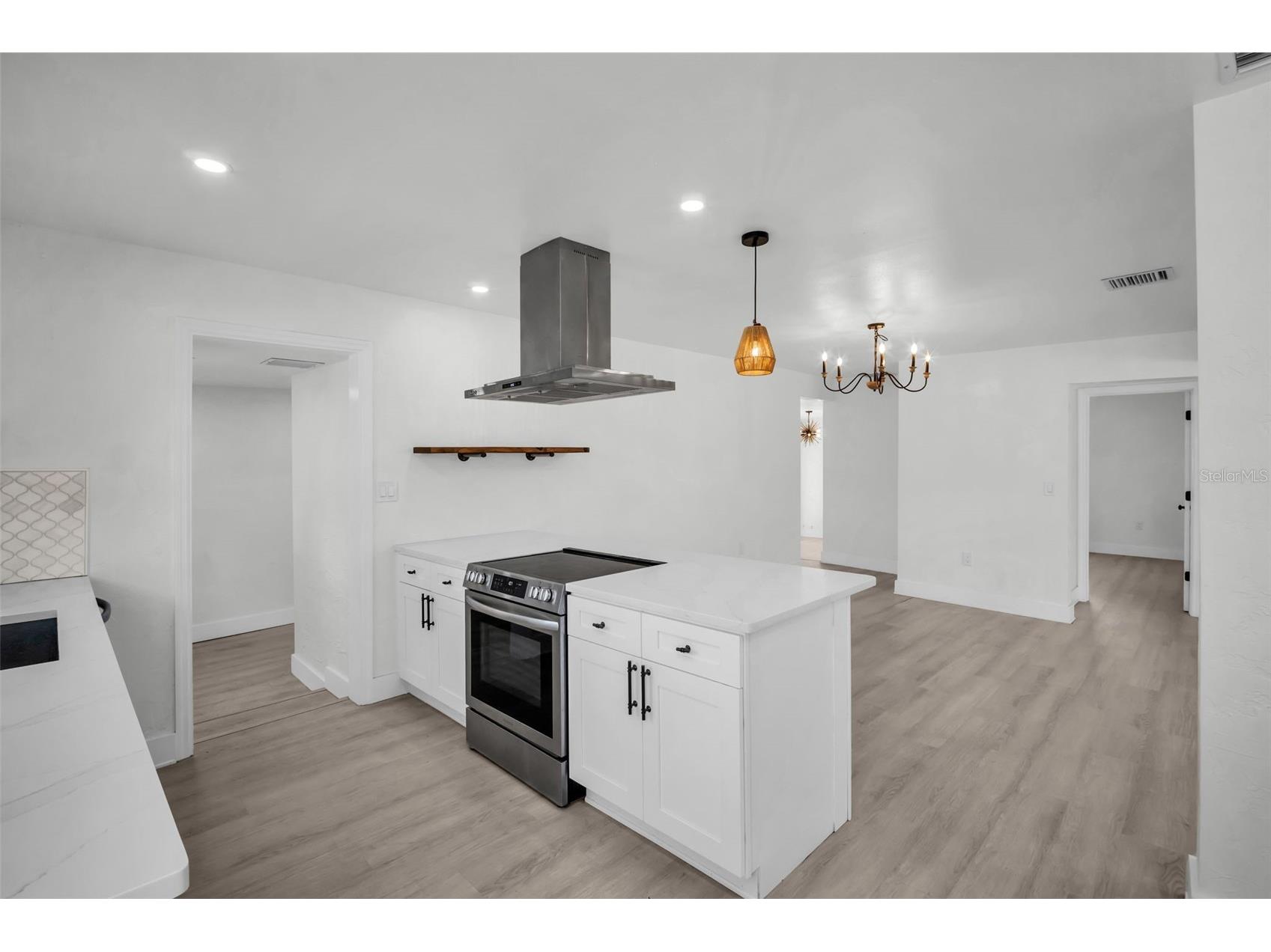 4000 Grove Street S Saint Petersburg FL 33705 TB8482961 image18