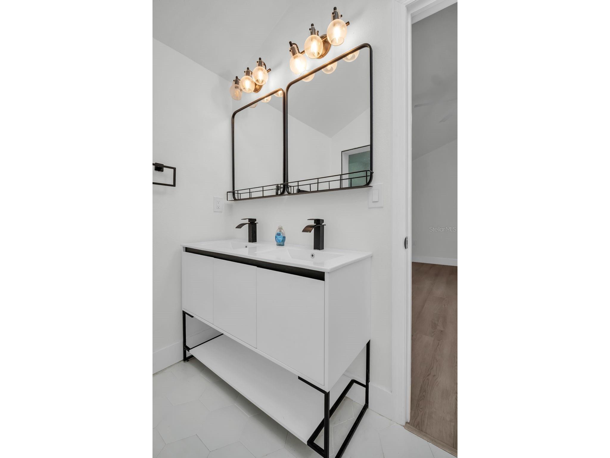 4000 Grove Street S Saint Petersburg FL 33705 TB8482961 image30