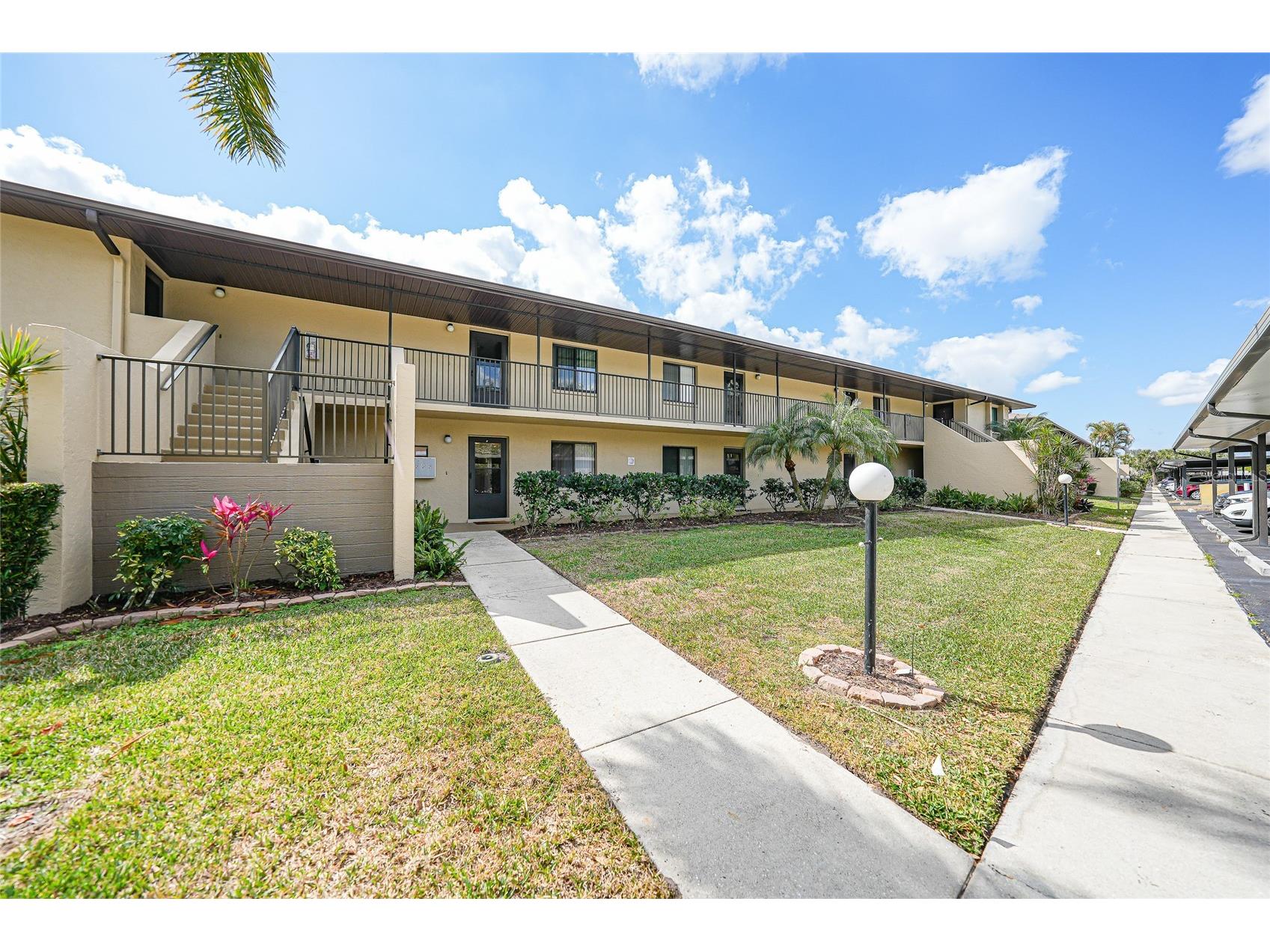 4000 Oakview Drive #L2 Punta Gorda FL 33980 C7522389 image1