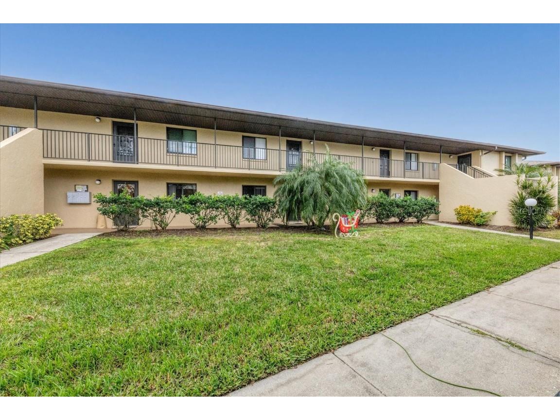 4000 Oakview Drive #L9 Port Charlotte FL 33980 C7469527 image1