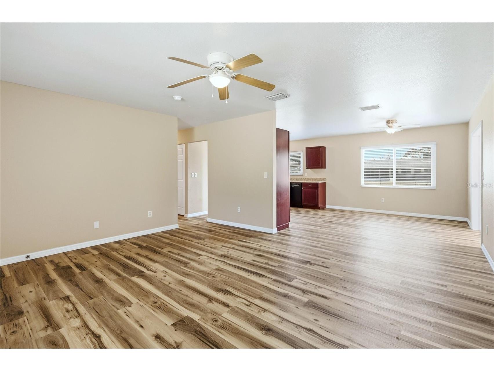 4000 Pan American Boulevard North Port FL 34287 N6142978 image6