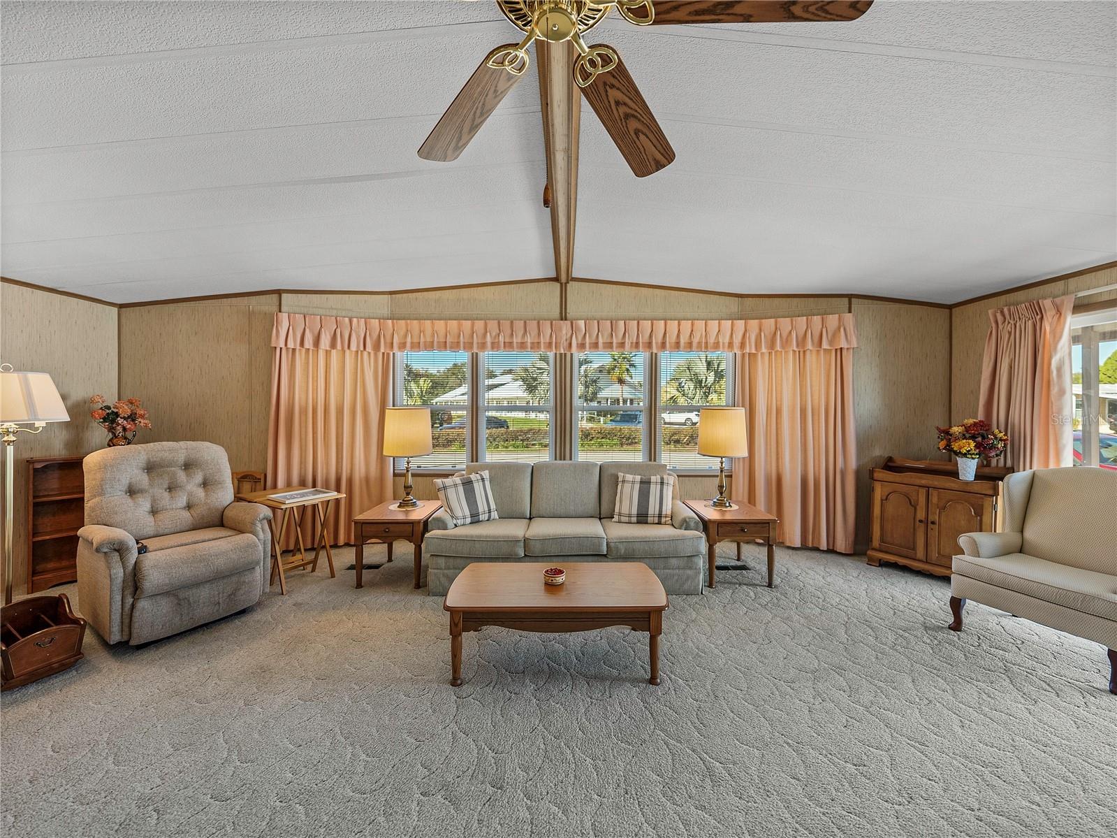 4000 William Hume Drive Zephyrhills FL 33541 TB8421800 image12