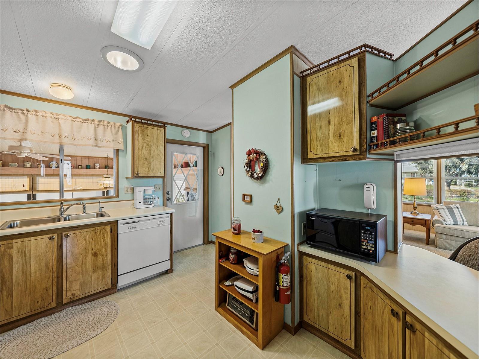 4000 William Hume Drive Zephyrhills FL 33541 TB8421800 image22