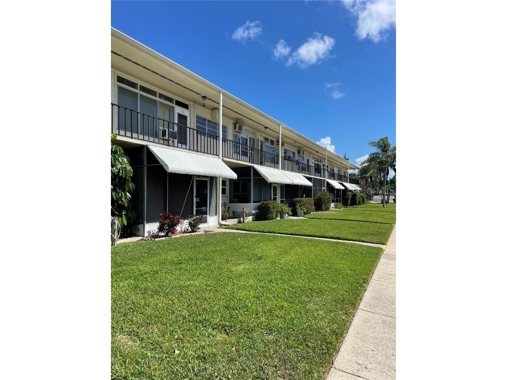 4001 58th Street N #19 Kenneth City FL 33709 U8197273 image1