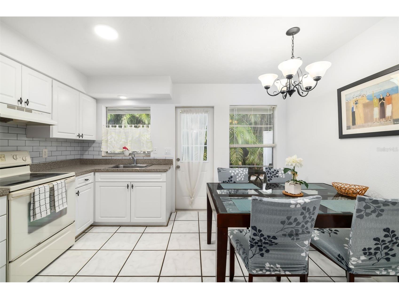 4001 Groveland Avenue Sarasota FL 34231 A4691652 image8