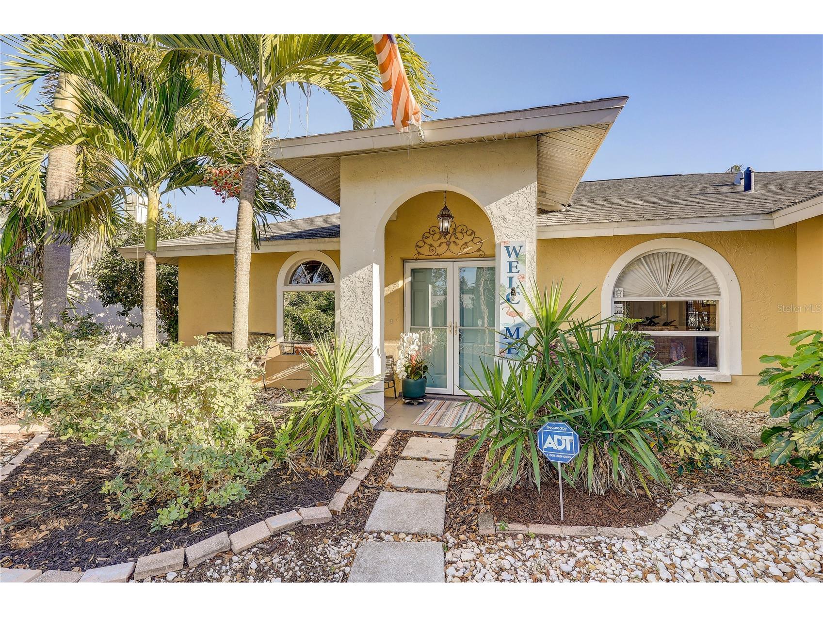 4001 Palau Drive Sarasota FL 34241 TB8466058 image1