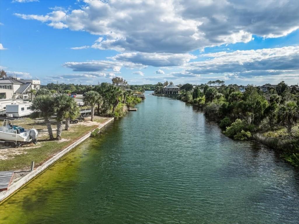 4001 Shoal Line Boulevard Hernando Beach FL 34607 W7881561 image2