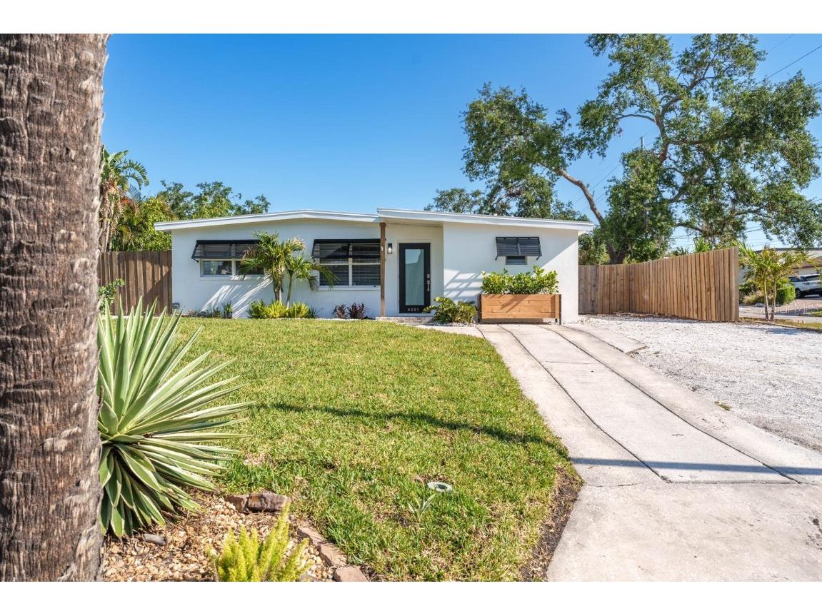 4001 W North A Street Tampa FL 33609 TB8371349 image1