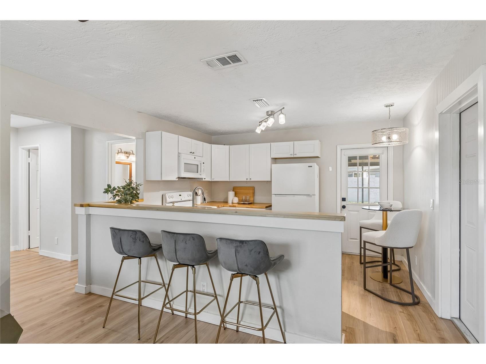 4001 W Rogers Avenue Tampa FL 33611 TB8529109 image7