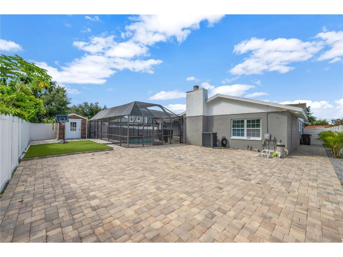 4002 Briarlake Drive Valrico FL 33596 TB8417788 image10