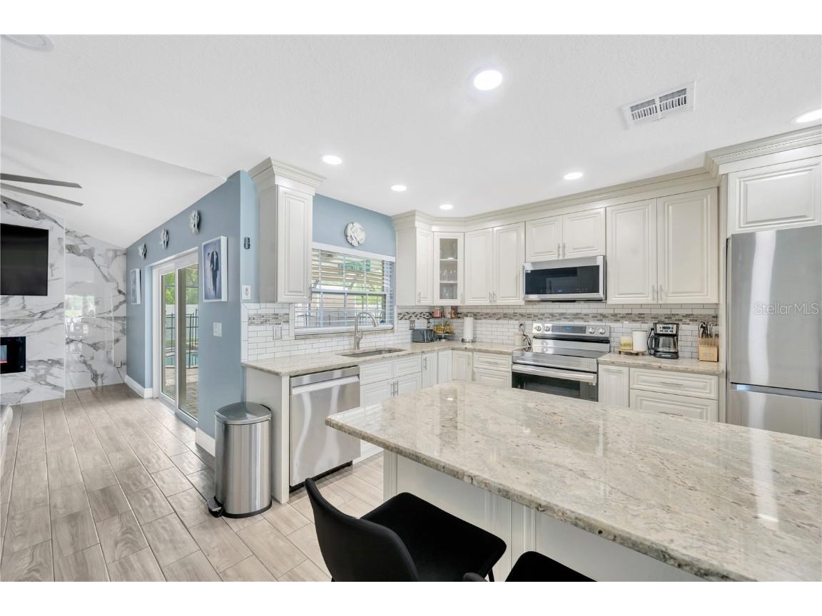 4002 Briarlake Drive Valrico FL 33596 TB8417788 image30