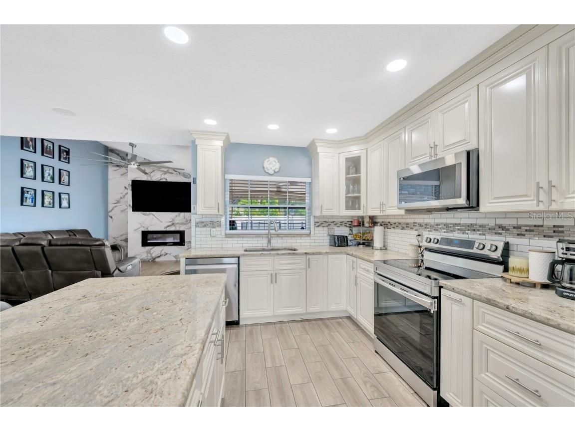 4002 Briarlake Drive Valrico FL 33596 TB8417788 image31