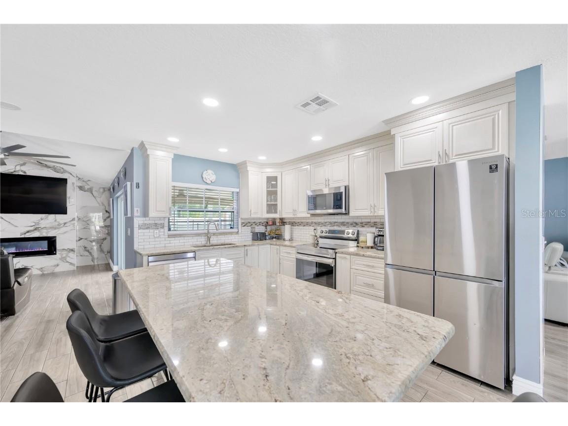 4002 Briarlake Drive Valrico FL 33596 TB8417788 image32