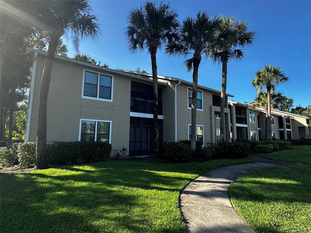 4002 Crockers Lake Boulevard #11 Sarasota FL 34238 A4656770 image1