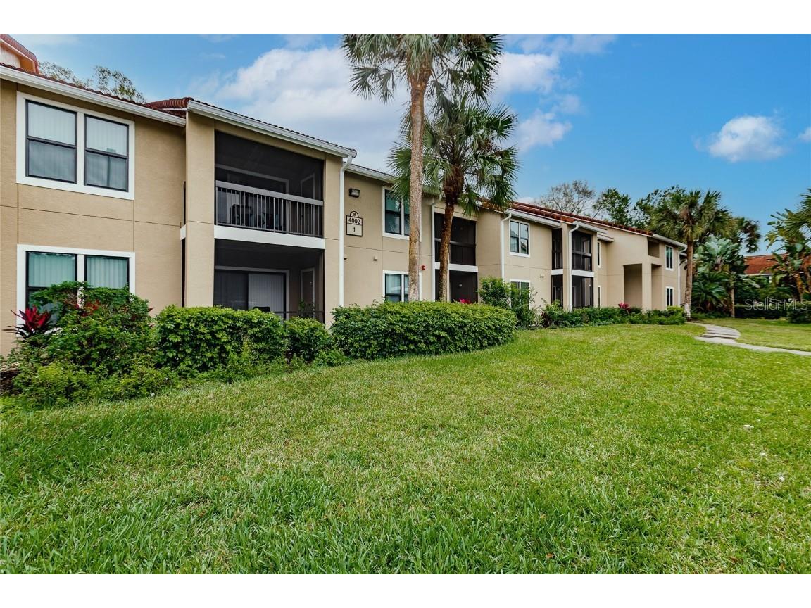 4002 Crockers Lake Boulevard #16 Sarasota FL 34238 V4922449 image1