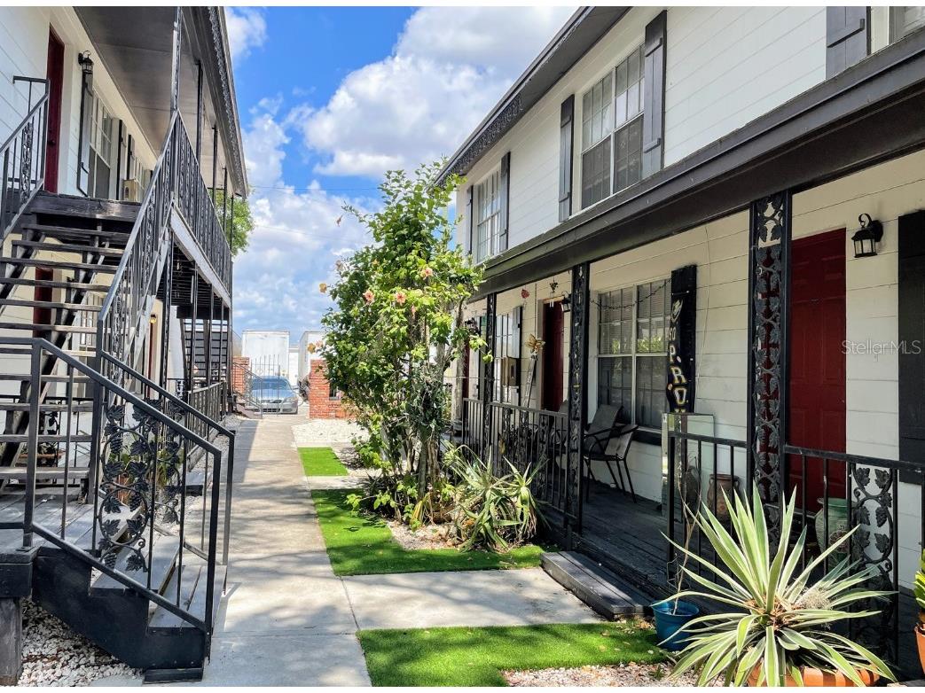 4002 N Branch Ave Tampa FL 33603 T3479105 image1