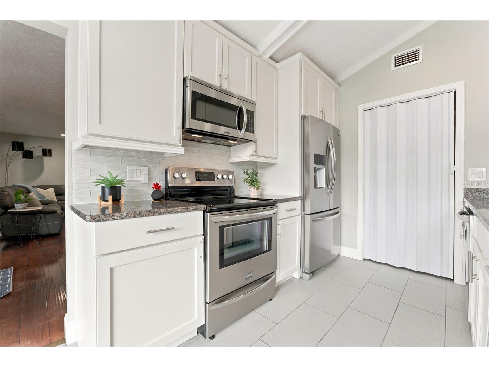4002 Pebblestone Place Tampa FL 33624 TB8520731 image17