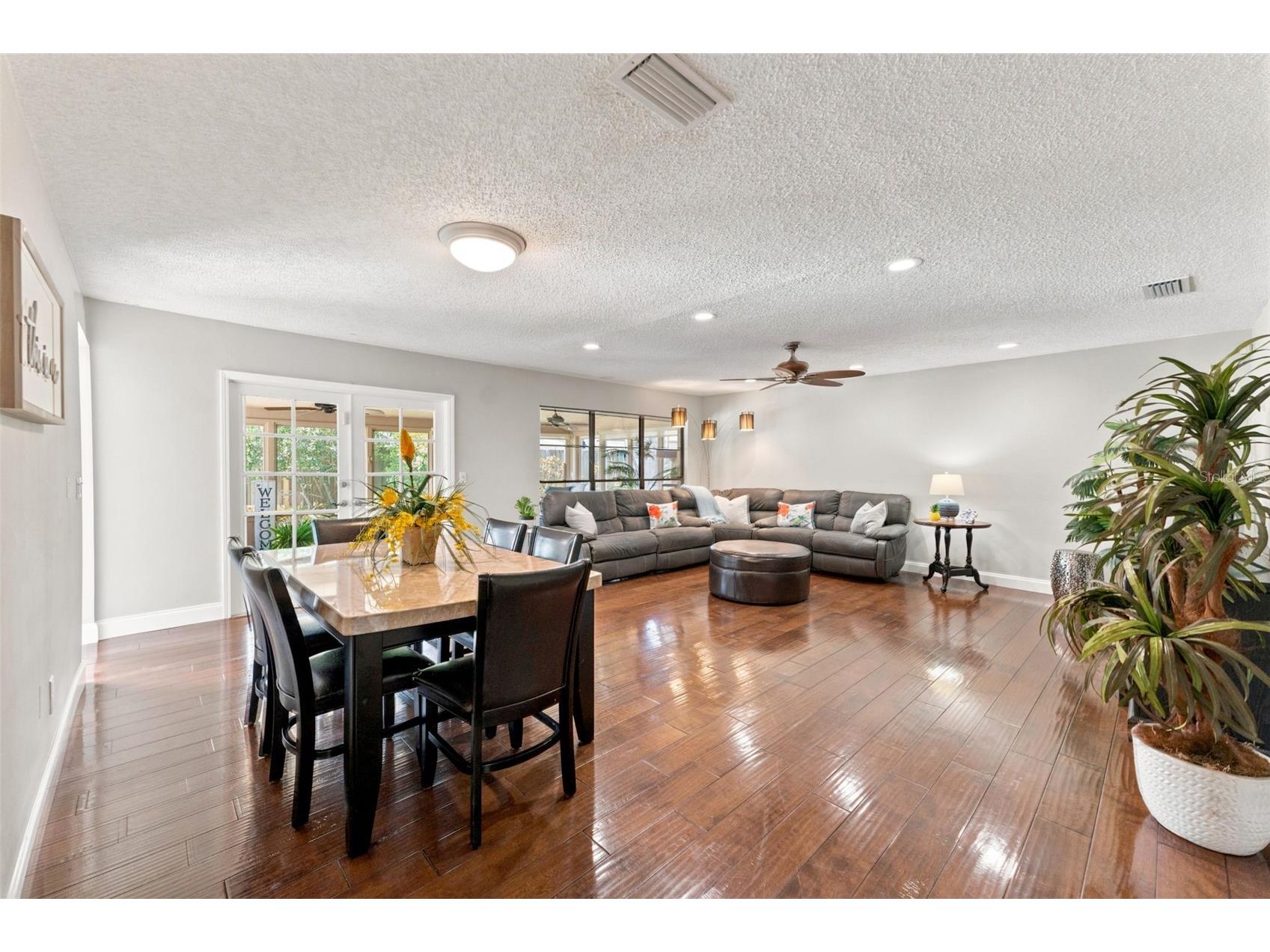 4002 Pebblestone Place Tampa FL 33624 TB8520731 image8
