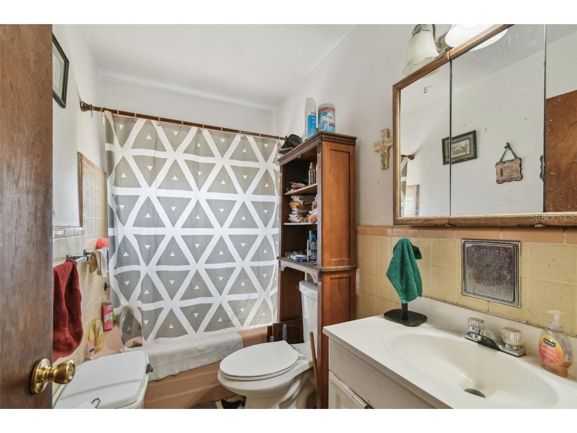 4002 W Gray Street Tampa FL 33609 TB8358236 image11