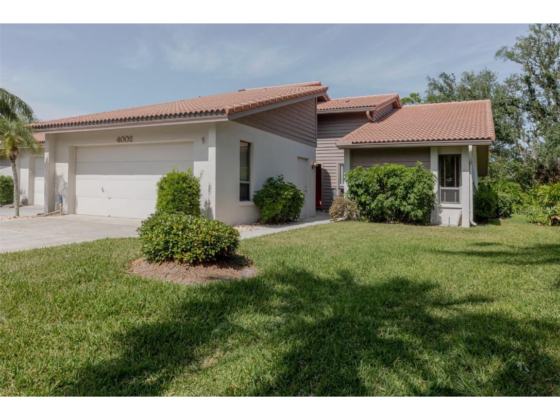 4002 Wilshire Circle E #90 Sarasota FL 34238 A4630824 image1