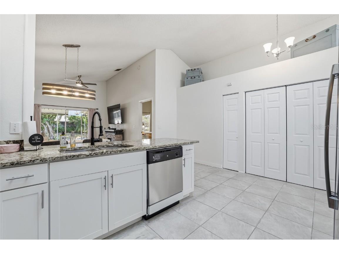 4003 38th Street W Bradenton FL 34205 A4674618 image14