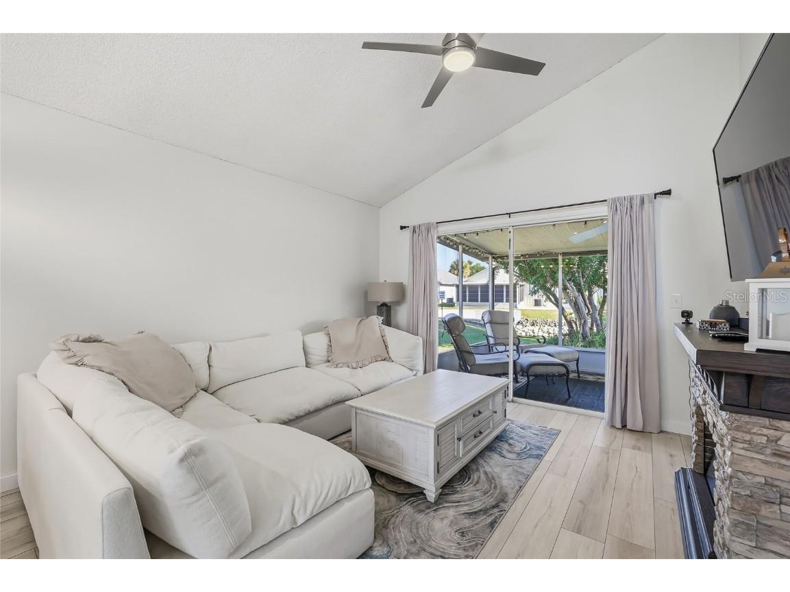 4003 38th Street W Bradenton FL 34205 A4674618 image18