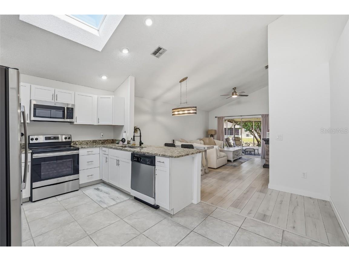 4003 38th Street W Bradenton FL 34205 A4674618 image9