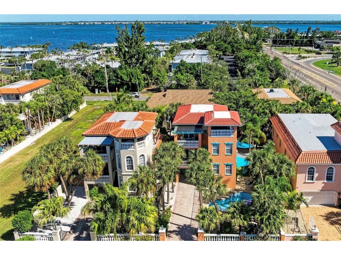 4003 5th Avenue Holmes Beach FL 34217 A4669926 image2