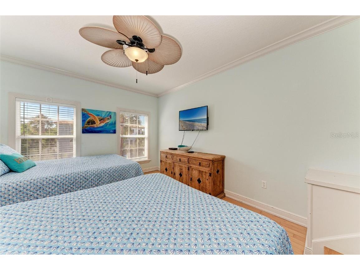 4003 5th Avenue Holmes Beach FL 34217 A4669926 image40