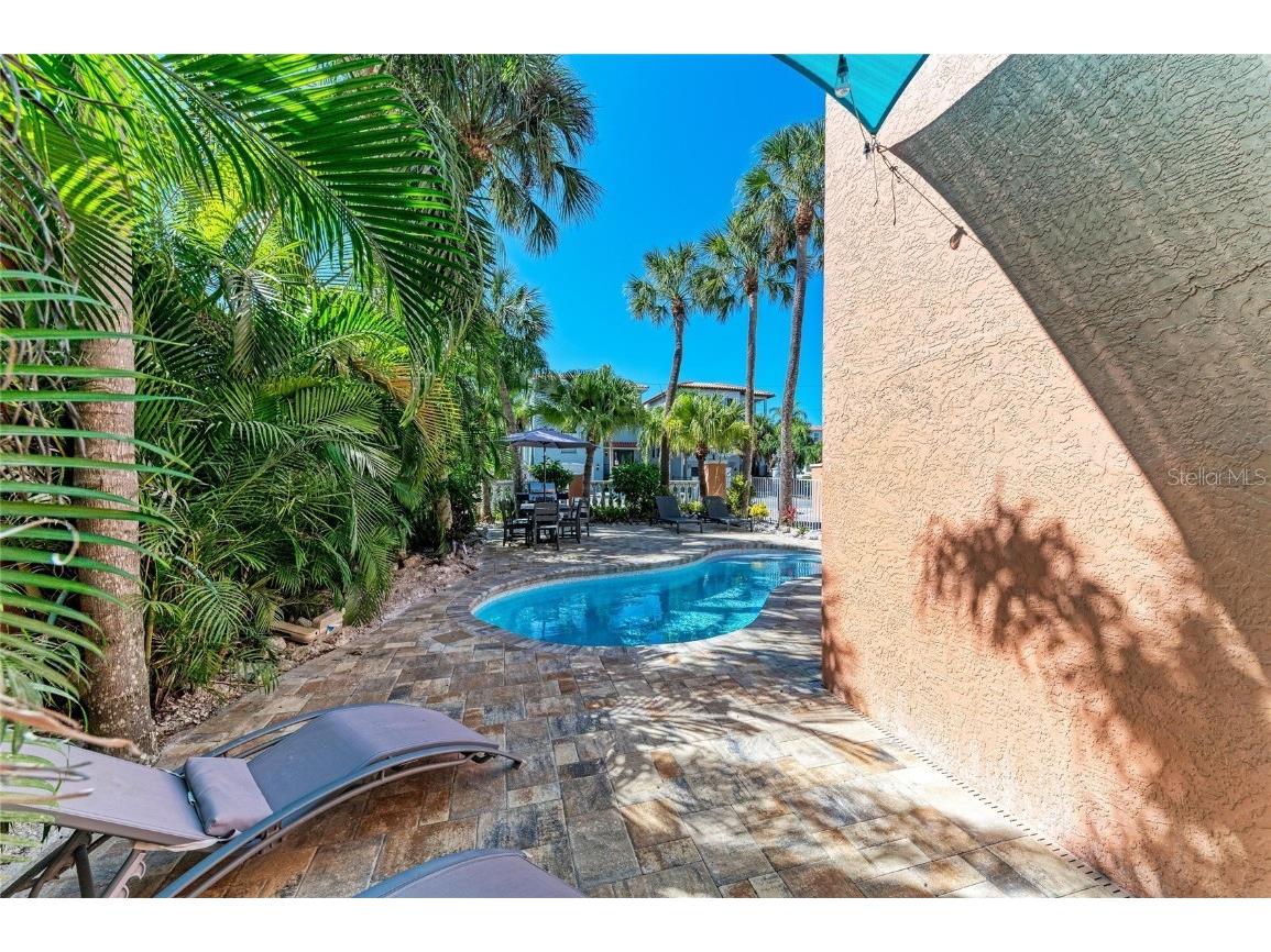 4003 5th Avenue Holmes Beach FL 34217 A4669926 image47